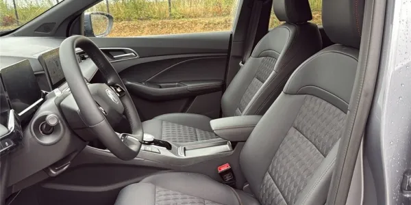 visuel - MG mg3 1.5 L HYBRID+ 195 CH Luxury