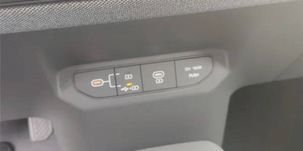 visuel - Kia EV3 81.4 KWH 204 CH Earth