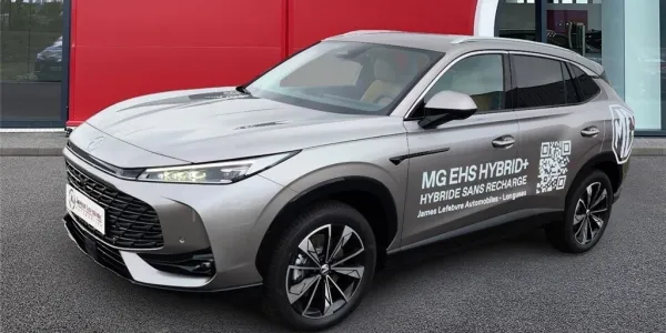 Photo - MG EHS II 1.5 HYBRID+ 224 CH Luxury