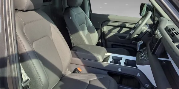 visuel - Land Rover Defender II 90 D250 MHEV BVA8 HARDTOP S