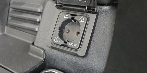 visuel - Land Rover Defender II 90 D250 MHEV BVA8 HARDTOP S