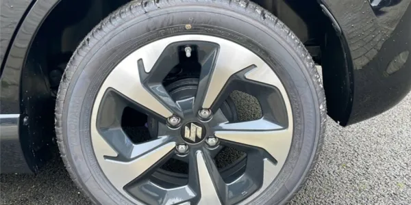 visuel - Suzuki Swift IV 1.2 DUALJET HYBRID AUTO Pack