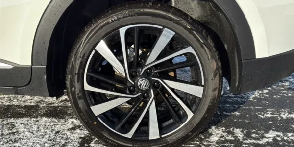 visuel - MG ZS III 1.5 L HYBRID+ 197 CH Luxury