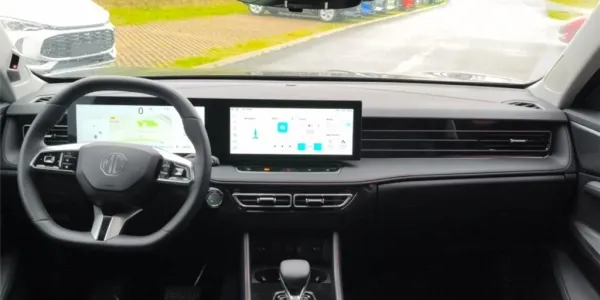 visuel - MG EHS II 1.5T PHEV 272 CH Luxury