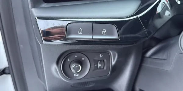 visuel - MG mg3 1.5 L HYBRID+ 195 CH Luxury