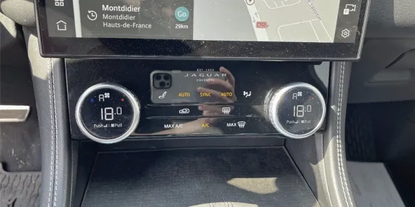 visuel - Jaguar F-Pace 2.0 - P400E PHEV AWD BVA8 R-Dynamic SE