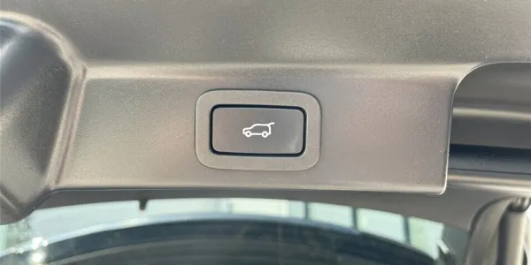 visuel - Jaguar F-Pace 2.0 - P400E PHEV AWD BVA8 R-Dynamic SE