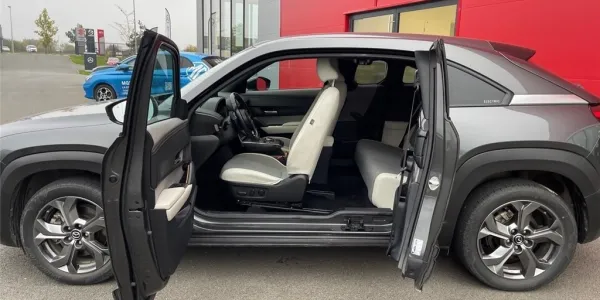 visuel - Mazda MX-30 FIRST Edition Mo E-SKYACTIV 145 CH Modern Confidence