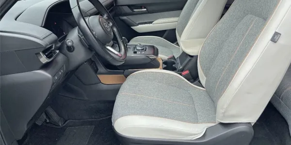 visuel - Mazda MX-30 FIRST Edition Mo E-SKYACTIV 145 CH Modern Confidence