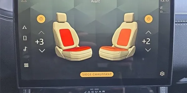 visuel - Jaguar F-Pace 2.0 - P400E PHEV AWD BVA8 R-Dynamic SE