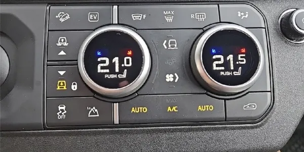 visuel - Land Rover Defender II 110 P400E PHEV BVA8 X-DYNAMIC HSE
