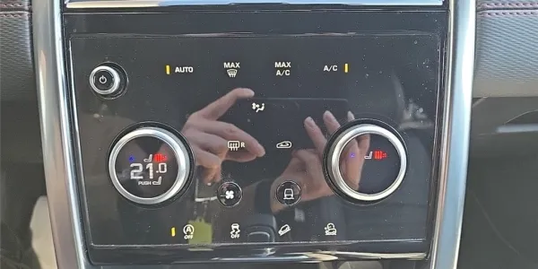 visuel - Land Rover Discovery Sport D180 BVA AWD R-DYNAMIC S MARK V MHEV SE