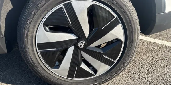 visuel - MG ZS ELECTRIQUE II EV AUTONOMIE ETENDUE 70KWH - 115 KW 2WD Luxury