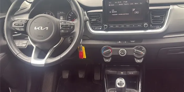 visuel - Kia Stonic 1.0 T-GDI 100 CH BVM6 Active