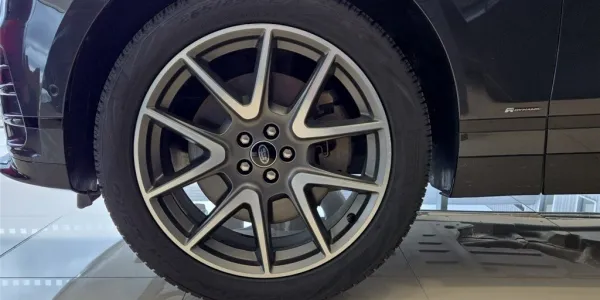 visuel - Land Rover Range Rover Velar 2.0L P400E PHEV 404CH HSE R-Dynamic