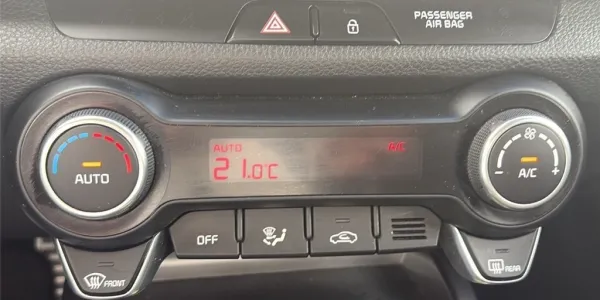 visuel - Kia Rio IV 1.0 T-GDI 120 CH MHEV IBVM6 GT Line Premium