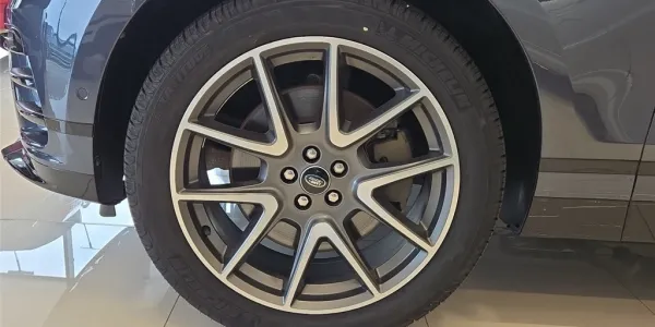 visuel - Land Rover Range Rover Velar 2.0L P400E PHEV 404CH AWD BVA Dynamic HSE