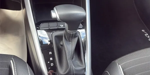 visuel - Kia Stonic 1.0 T-GDI 120 CH MHEV DCT7 GT Line