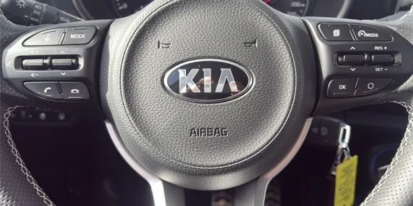 visuel - Kia Picanto III 1.0 ESSENCE MPI 67 CH BVM5 GT Line