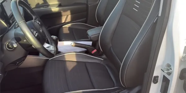 visuel - Kia Rio IV 1.0 T-GDI 120 CH MHEV IBVM6 GT Line Premium