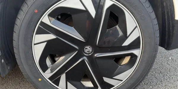 visuel - MG MG4 ELECTRIC 51KWH - 125 KW 2WD Standard