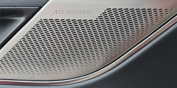 visuel - Jaguar F-Pace PLUG-IN HYB P400e R-DYNAMIC S 2.0 - PHEV AWD BVA8 Black