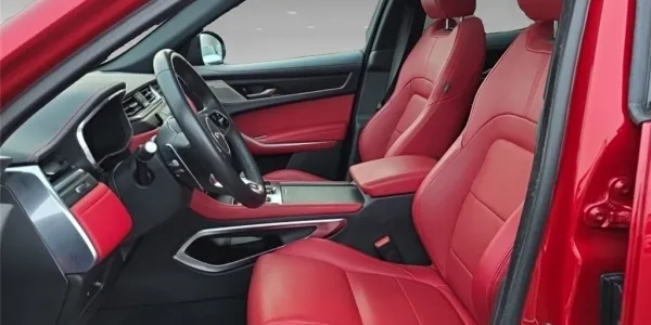 visuel - Jaguar F-Pace PLUG-IN HYB P400e R-DYNAMIC S 2.0 - PHEV AWD BVA8 Black