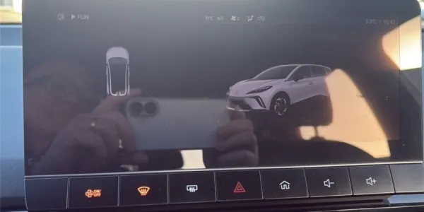 visuel - MG MG4 ELECTRIC 51KWH - 125 KW 2WD Standard