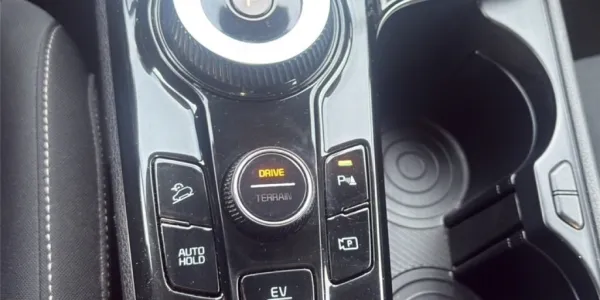 visuel - Kia Sportage V 1.6 T-GDI 265CH ISG HYBRIDE RECHARGEABLE BVA6 4X4 Active