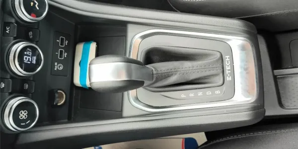 visuel - Renault Captur II E-TECH 145 - 21 Business