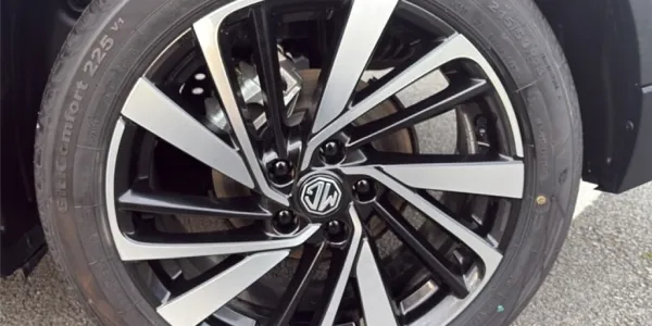 visuel - MG ZS III 1.5 L HYBRID+ 197 CH Luxury