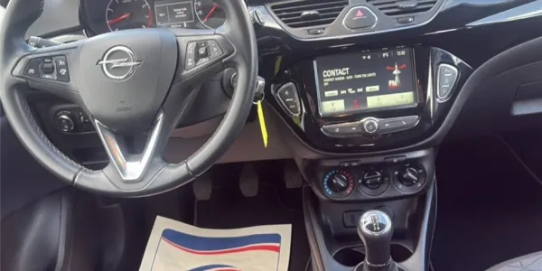 visuel - Opel Corsa E 1.4 90 CH Design 120 ans