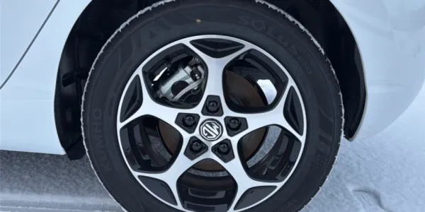 visuel - MG mg3 1.5 L HYBRID+ 195 CH Luxury