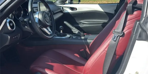 visuel - Mazda MX-5 IV ST 2020 1.5L SKYACTIV-G 132 CH 100eme Anniversaire