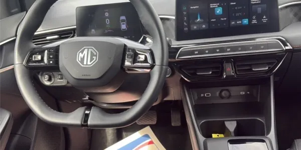 visuel - MG mg3 1.5 L HYBRID+ 195 CH Luxury