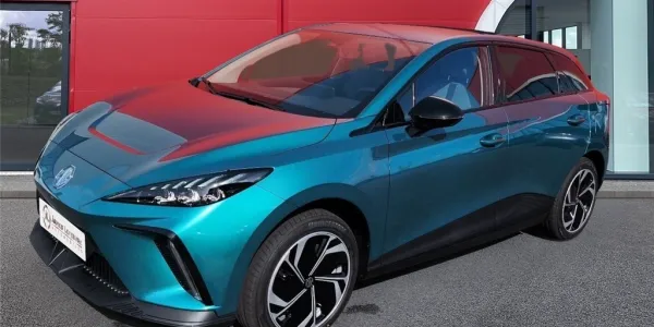 Photo - MG MG4 EV 64KWH - 140 KW Premium