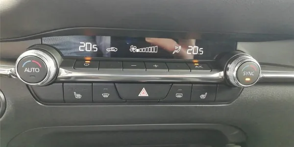 visuel - Mazda 3 5 PORTES 2022 2.0L E-SKYACTIV-G M HYBRID 122 CH BVA6 Homura