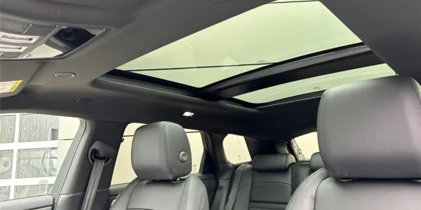 visuel - Land Rover Range Rover Evoque II P300E PHEV AWD BVA8 Dynamic SE