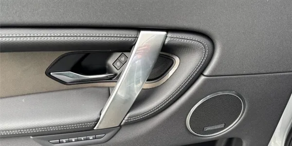 visuel - Land Rover Discovery Sport P300E PHEV AWD BVA Dynamic SE