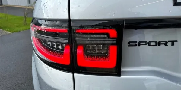 visuel - Land Rover Discovery Sport P300E PHEV AWD BVA Dynamic SE