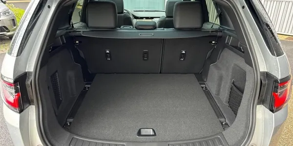 visuel - Land Rover Discovery Sport P300E PHEV AWD BVA Dynamic SE