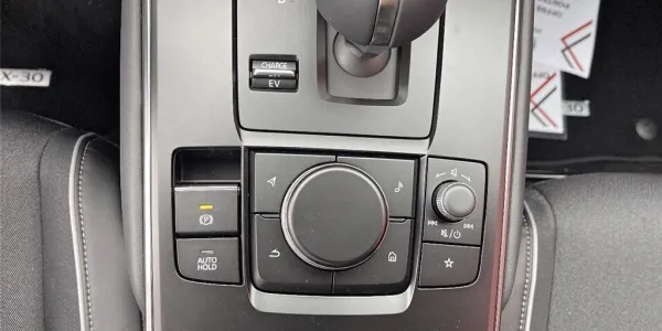 visuel - Mazda MX-30 R-EV E-SKYACTIV 170 CH BVA Makoto Urban Expression