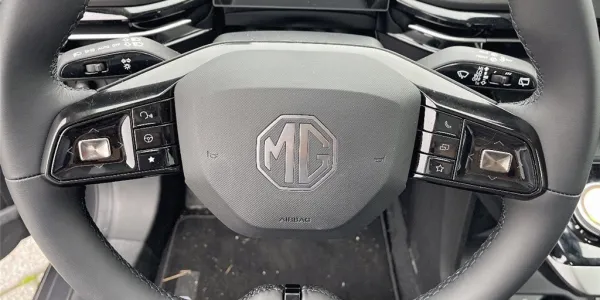 visuel - MG MG4 ELECTRIC 64KWH - 150 KW 2WD Luxury