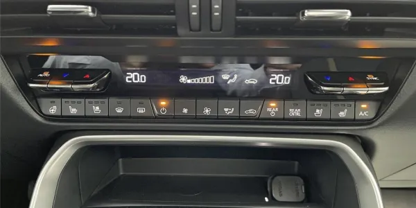 visuel - Mazda CX-80 2024 2.5L E-SKYACTIV PHEV 327 CH 4X4 BVA8 Homura Plus