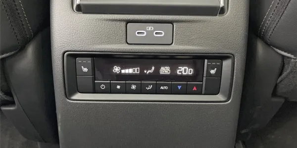visuel - Mazda CX-80 2024 2.5L E-SKYACTIV PHEV 327 CH 4X4 BVA8 Homura Plus