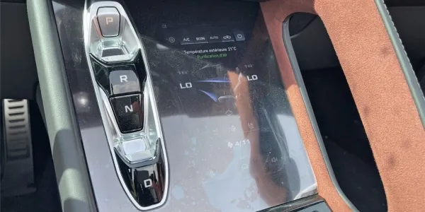 visuel - MG cyberster 77KWH - 375 KW 4WD /