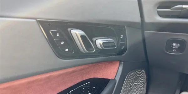 visuel - MG cyberster 77KWH - 375 KW 4WD /