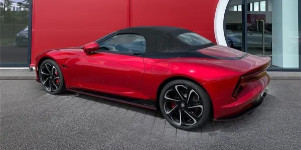 visuel - MG cyberster 77KWH - 375 KW 4WD /