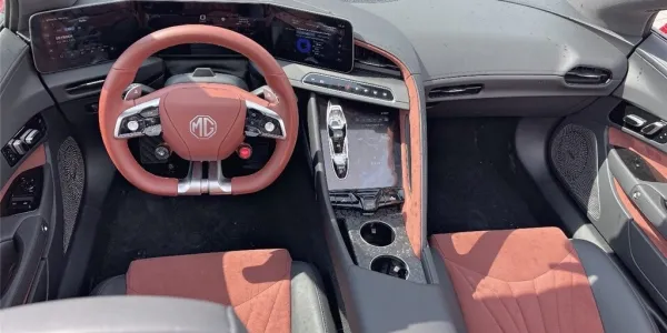 visuel - MG cyberster 77KWH - 375 KW 4WD /