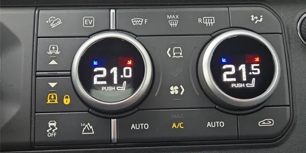 visuel - Land Rover Defender II 110 P300E PHEV BVA8 X-DYNAMIC HSE